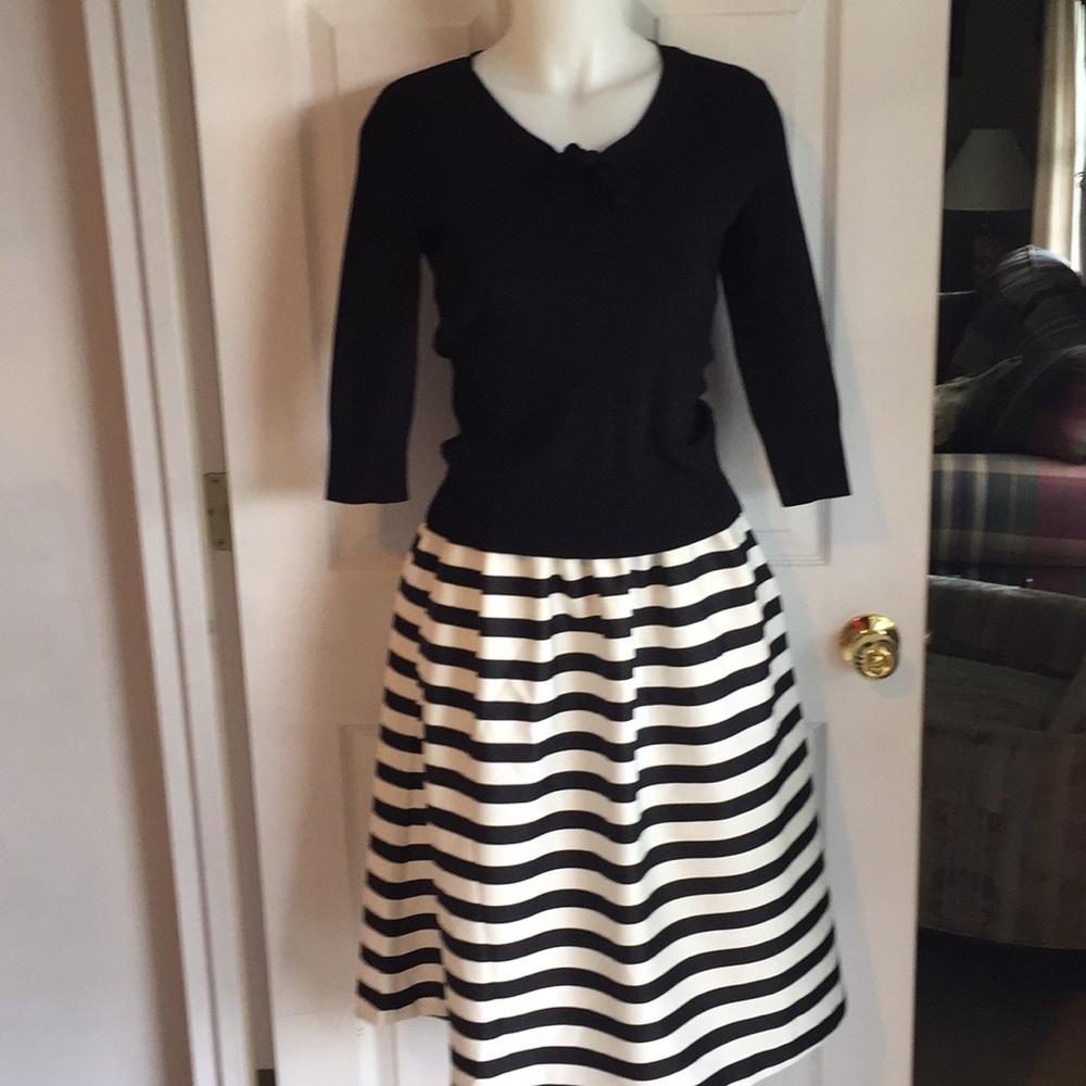 Black and White Skirt/Blouse Set - Size Small